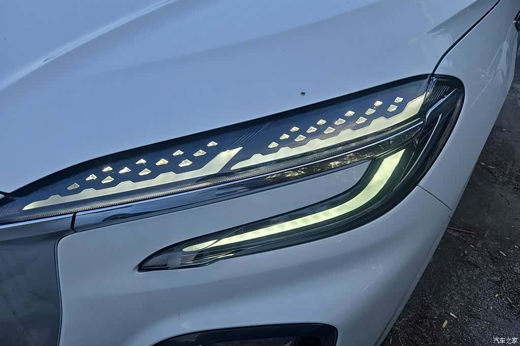 Hongqi HS3, 2024 все фото
