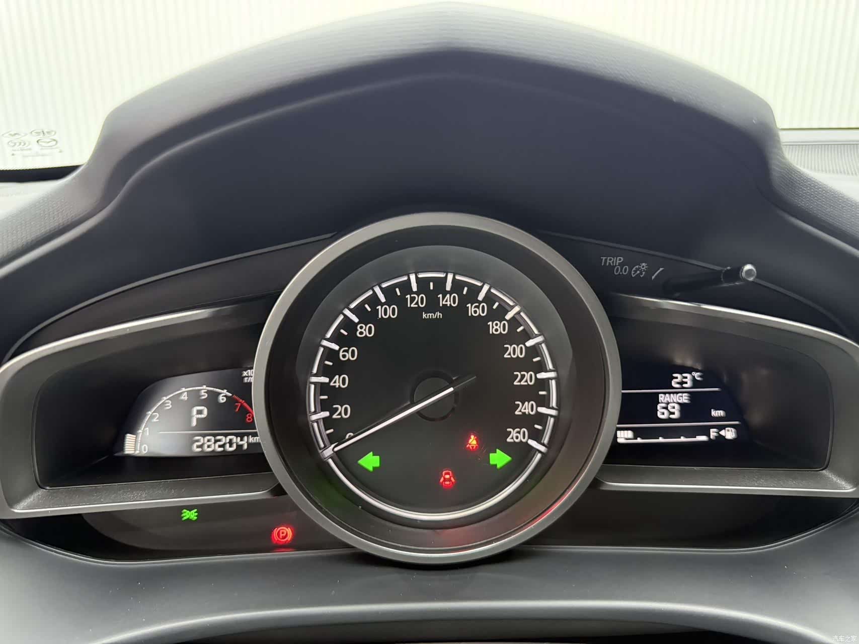 Mazda CX-4, 2023 15