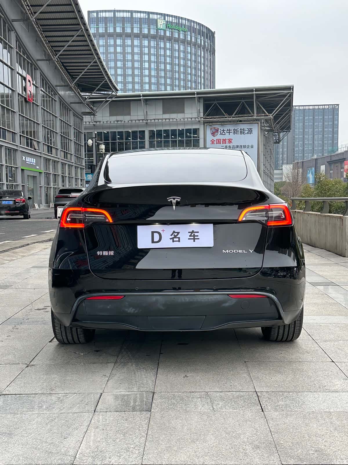 Tesla Model Y, 2021 12