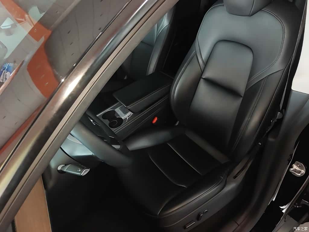 Tesla Model Y, 2022 15