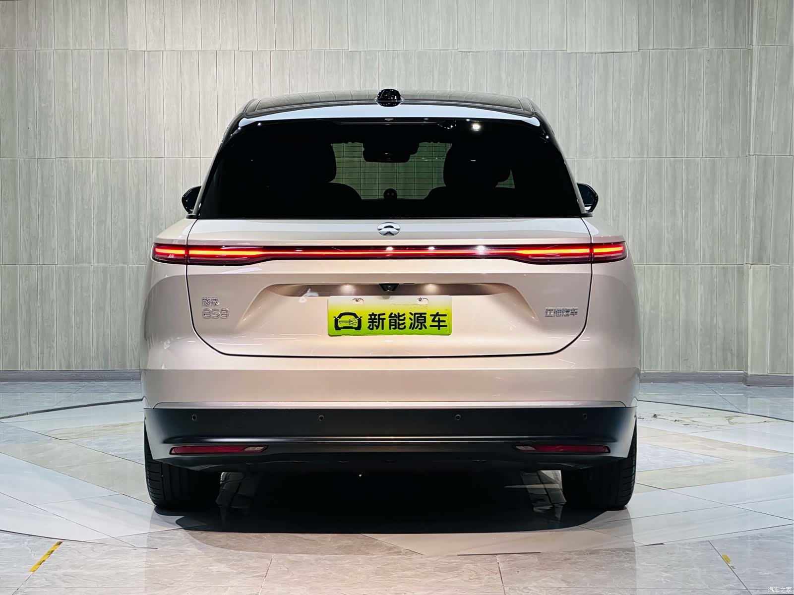 NIO ES8, 2023 6