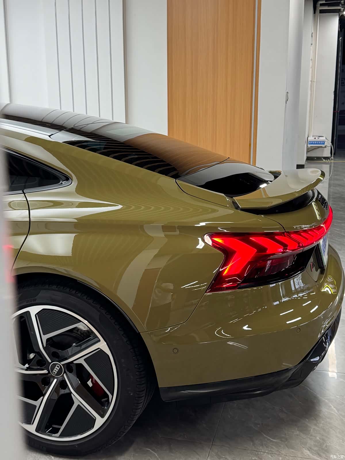 Audi e-tron, 2023 15