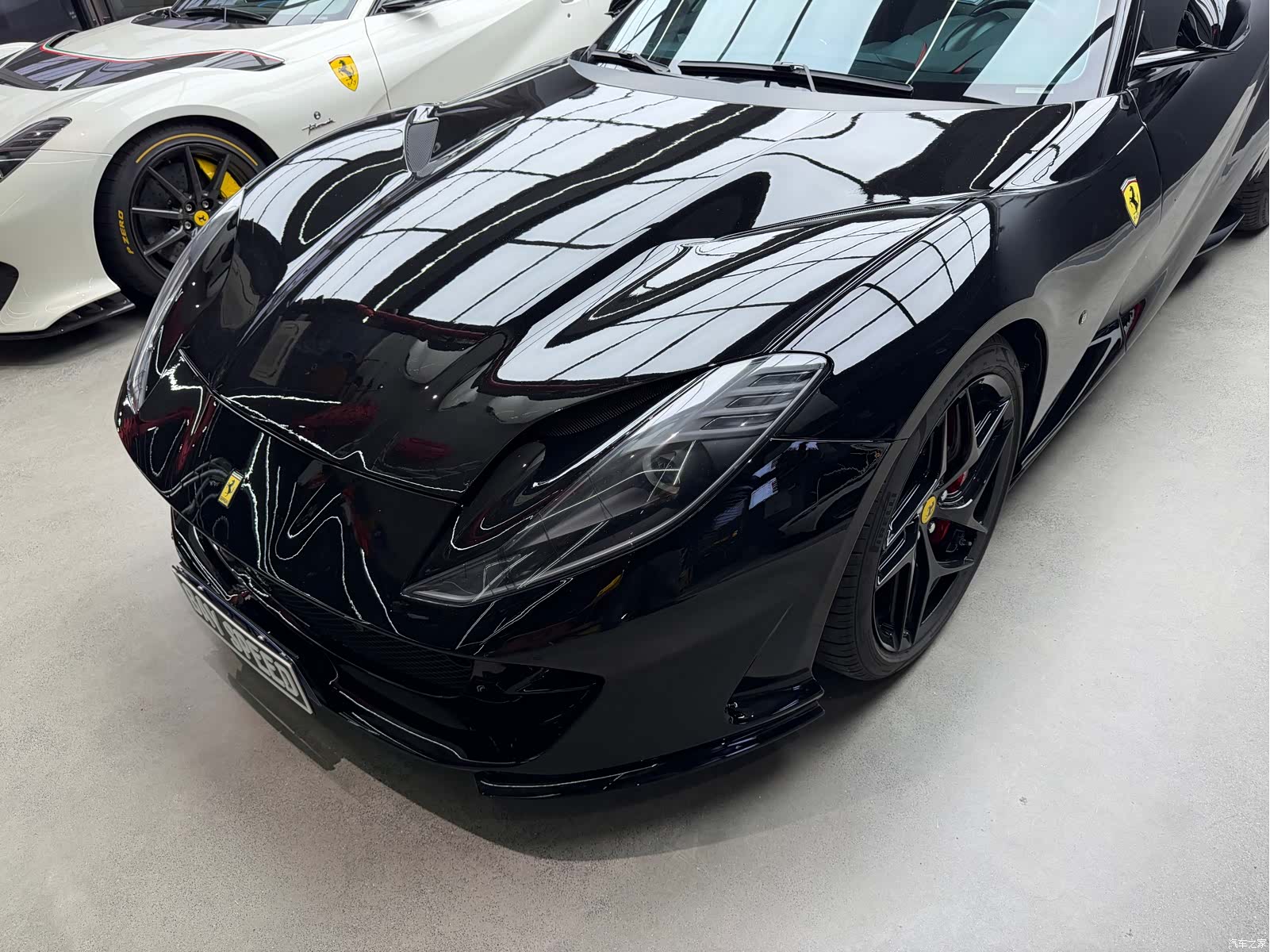 Ferrari 812, 2017 19
