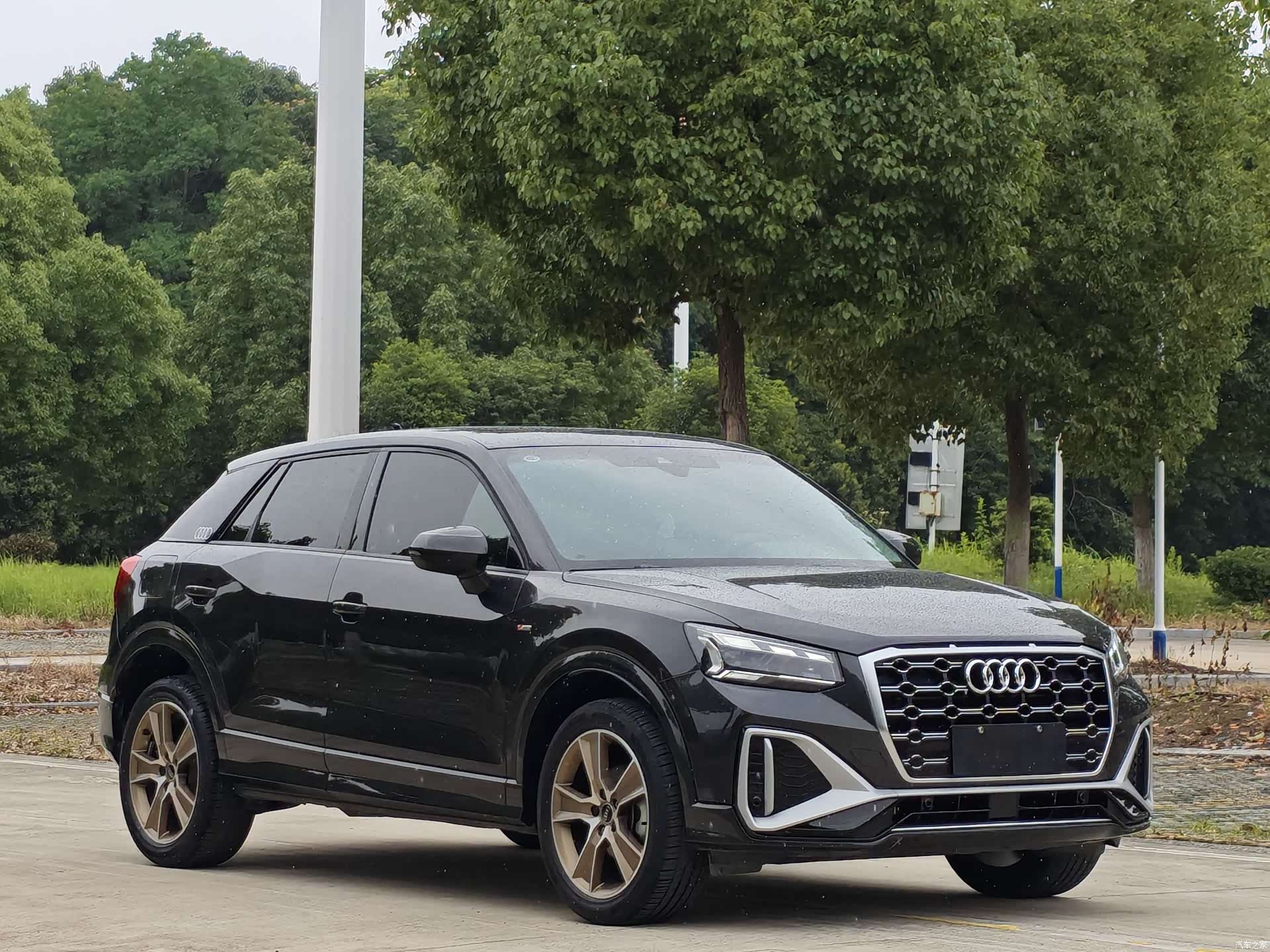 Audi Q2L, 2023 3
