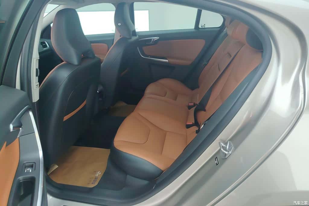 Volvo S60, 2016 11