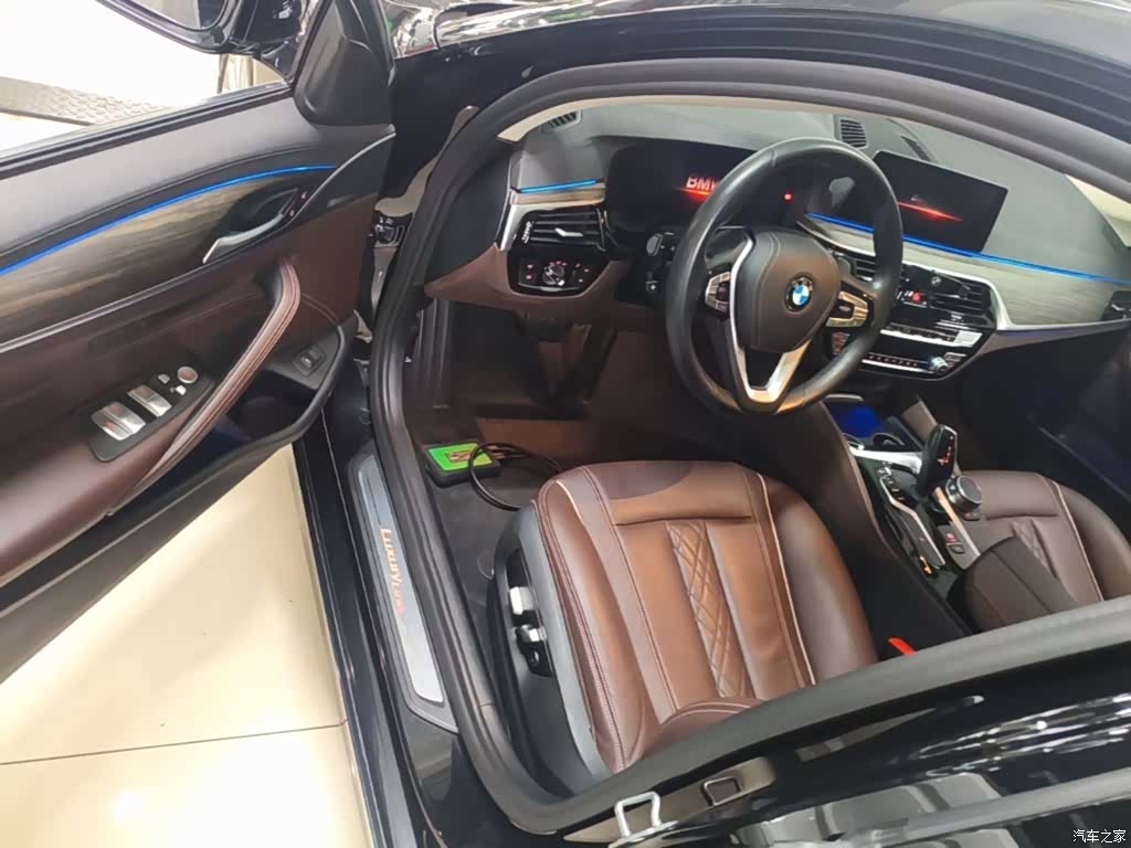 BMW 5 Series, 2019 16