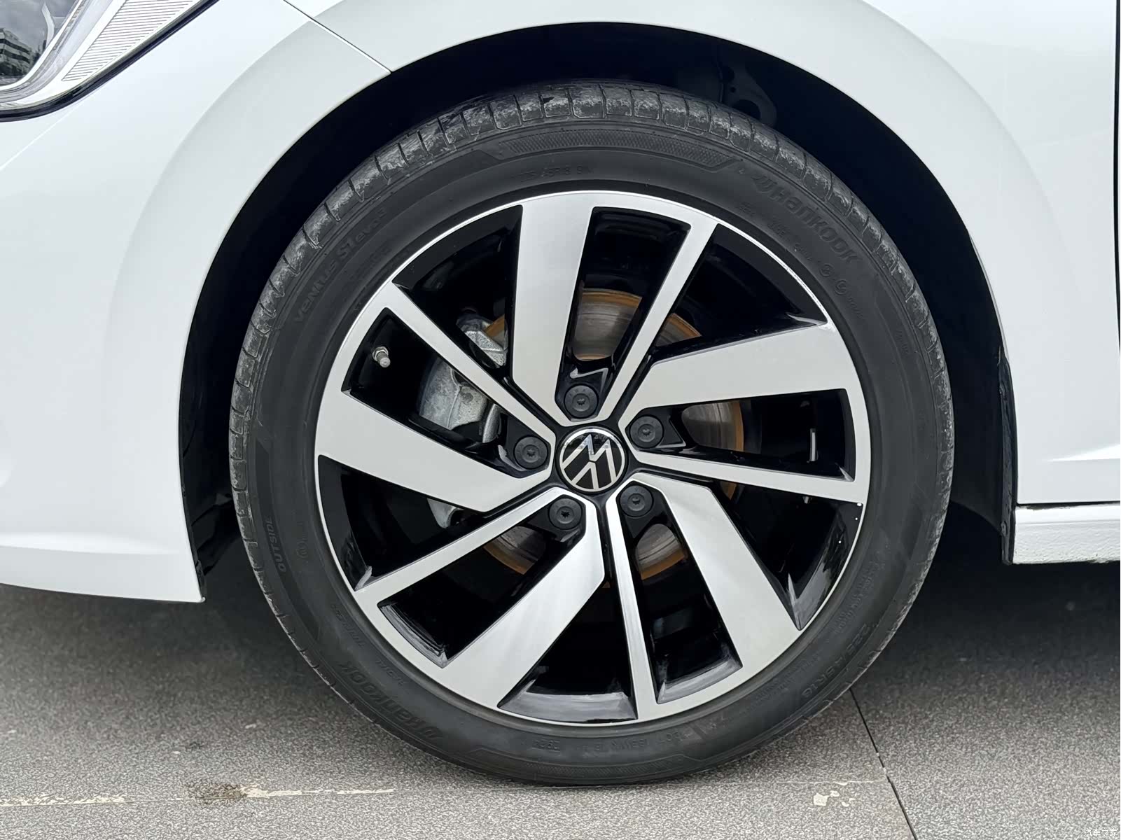Volkswagen Sagitar, 2024 10