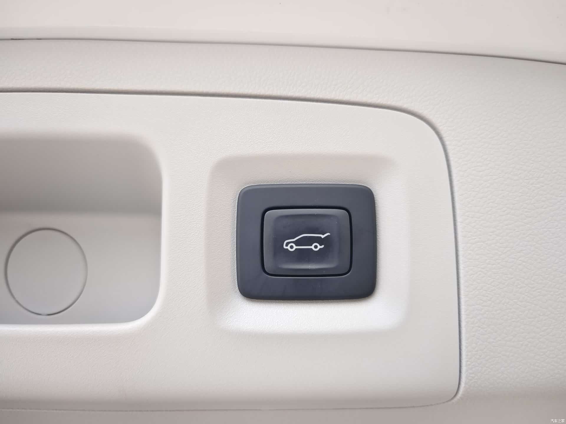 Buick GL8, 2025 18