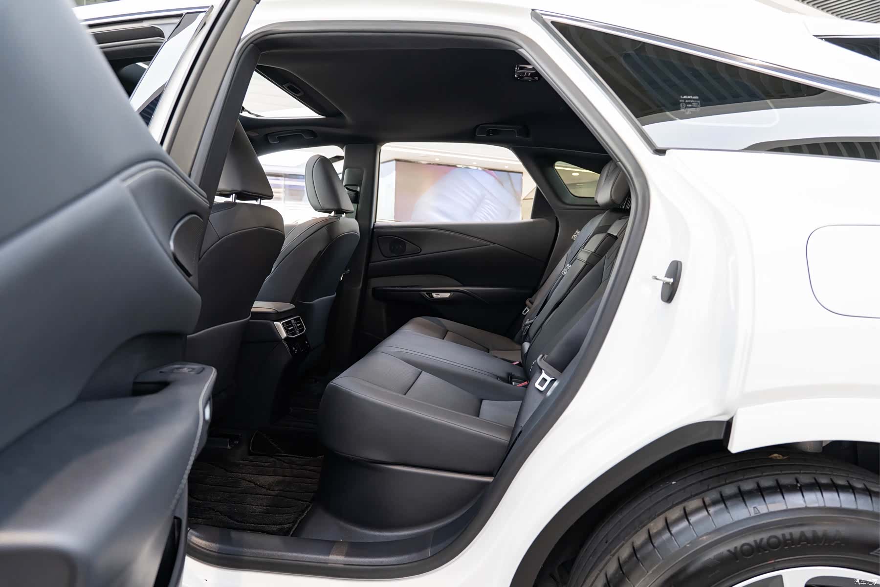 Lexus RX, 2026 10