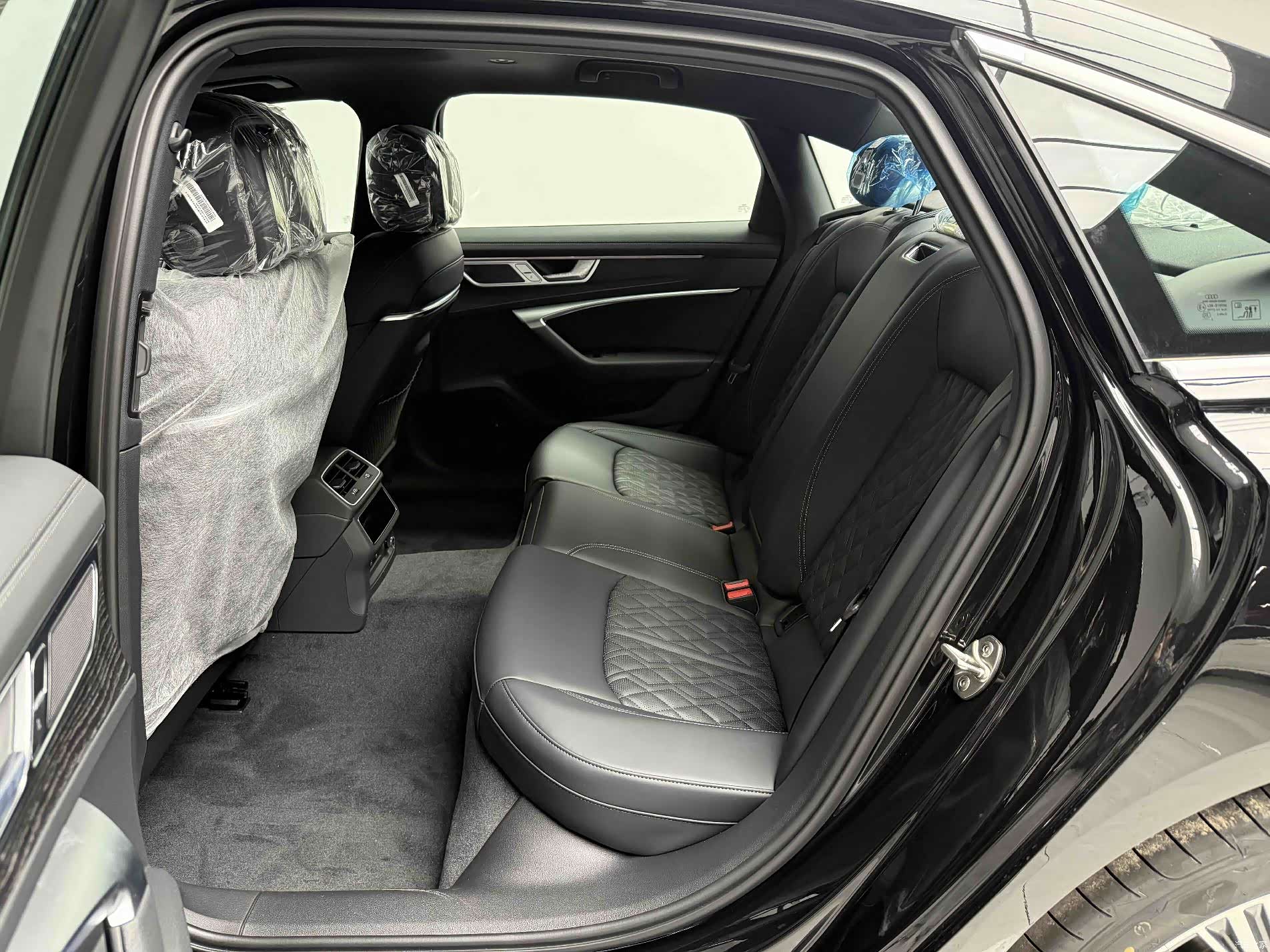Audi A6L, 2026 15