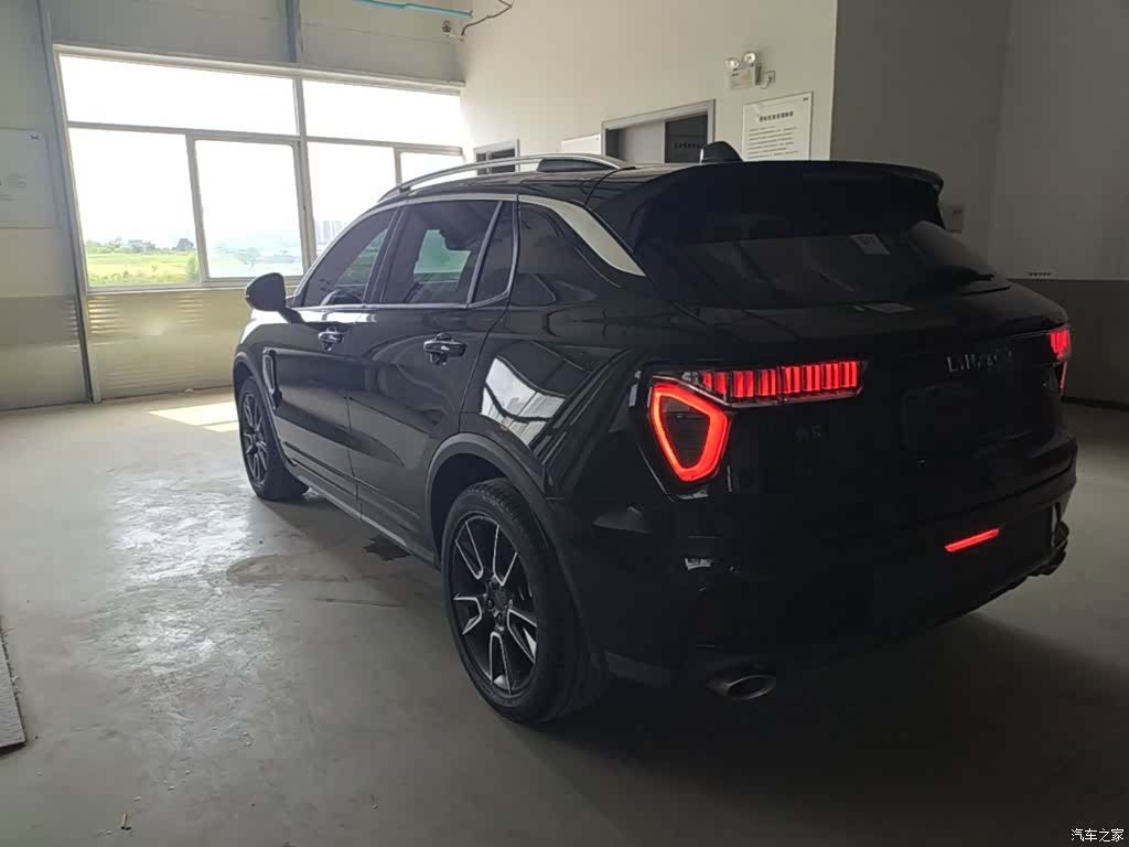 Lynk & Co 01, 2021 все фото