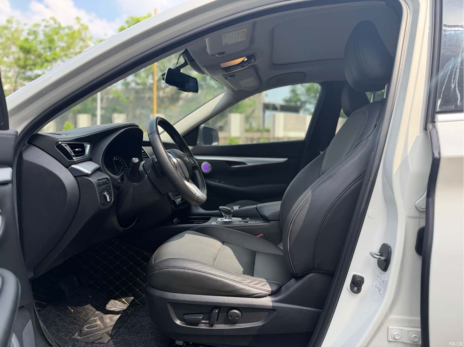 Infiniti QX50, 2021 4