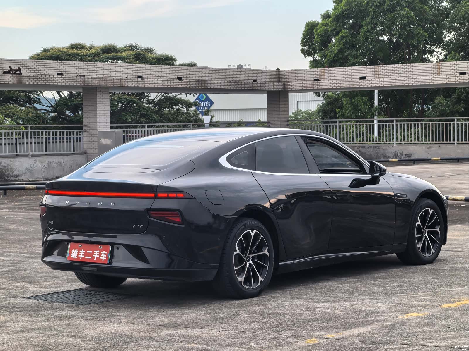 Xpeng P7, 2022 13