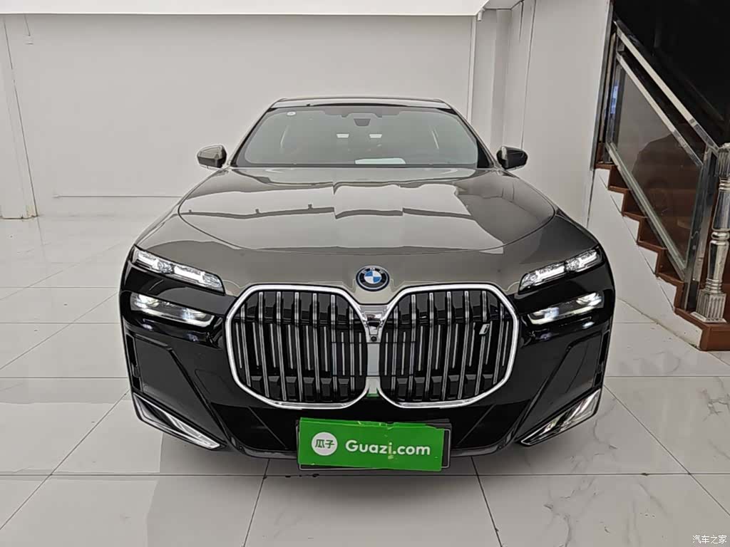 BMW i7, 2024 3
