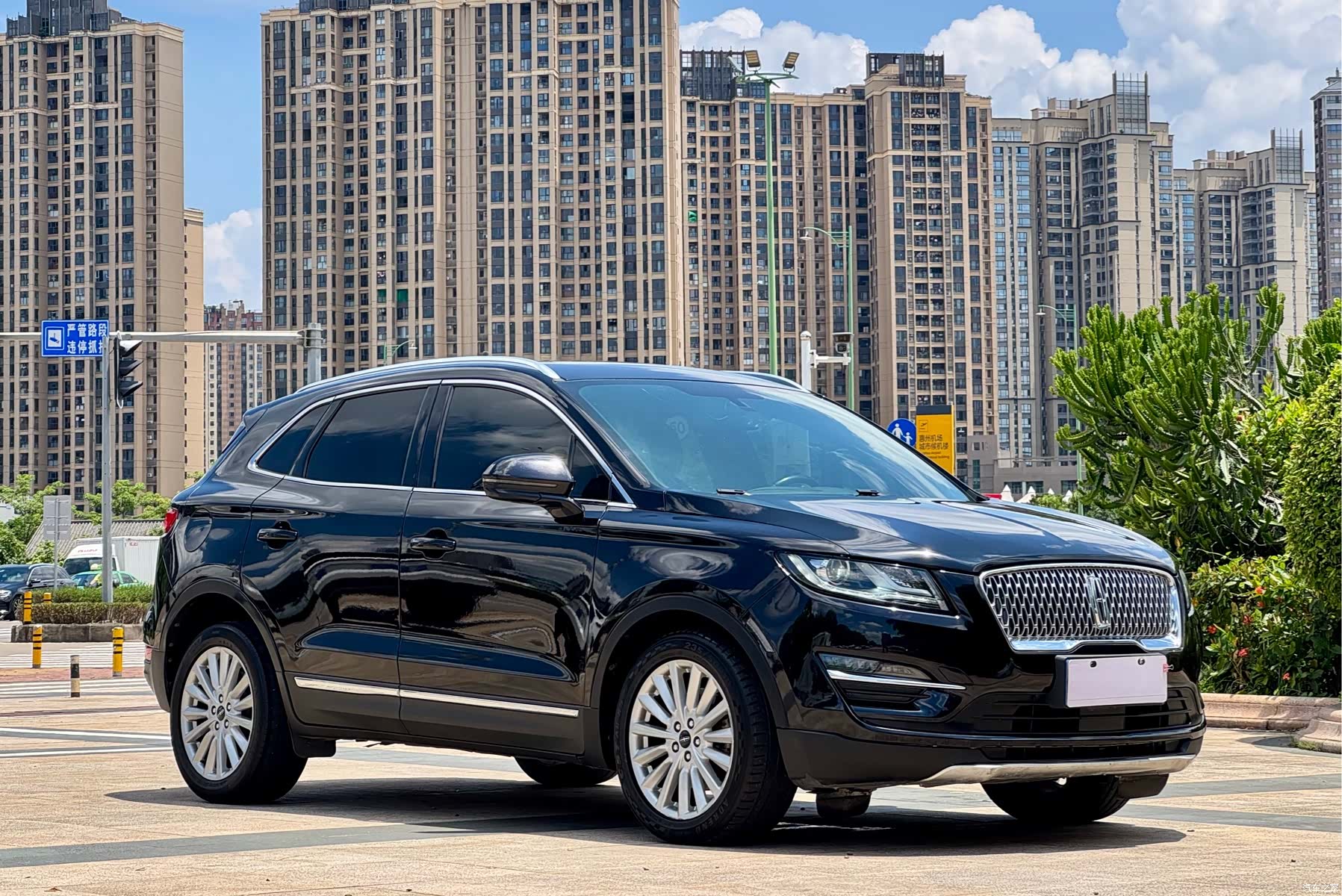 Lincoln MKC, 2019 3