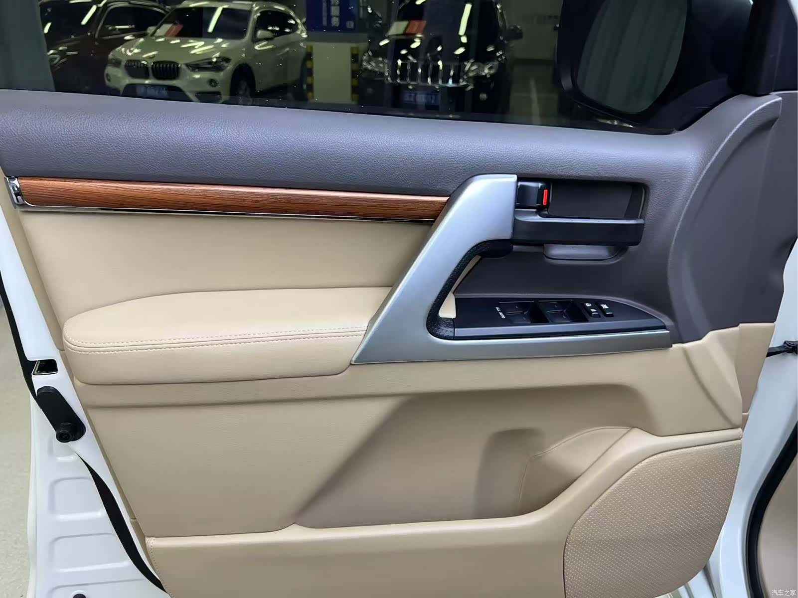 Toyota Land Cruiser, 2015 9