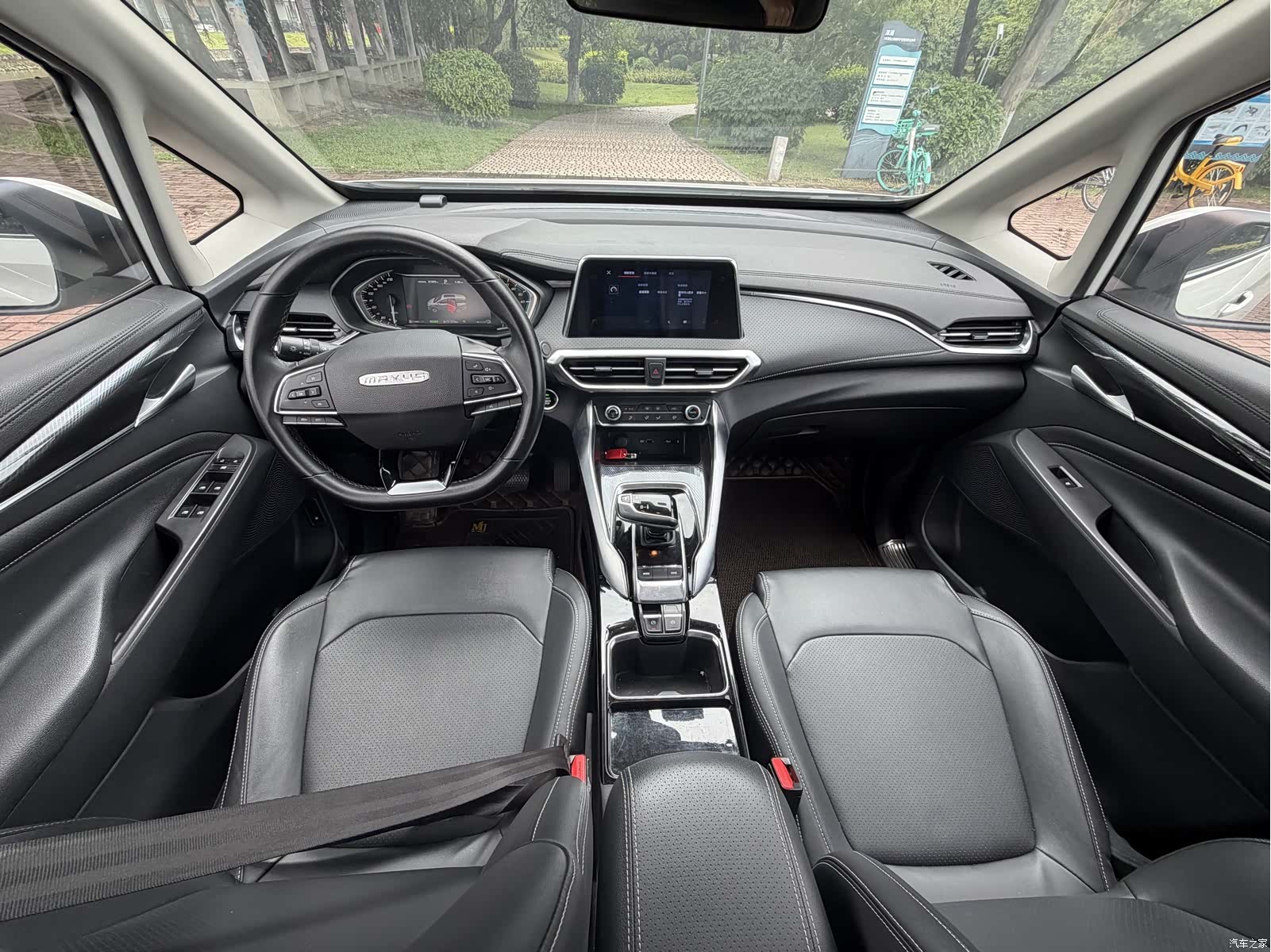 Maxus EUNIQ, 2021 11