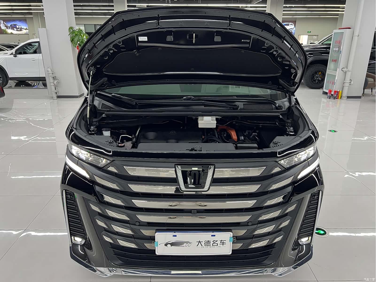 Toyota Vellfire, 2023 28