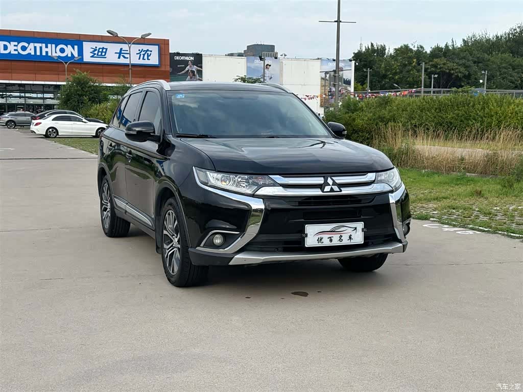 Mitsubishi Outlander, 2018 3