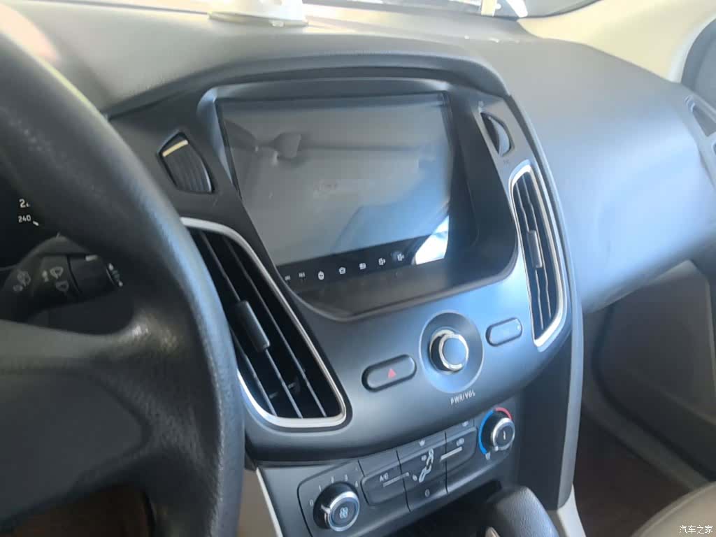 Ford Focus, 2015 13