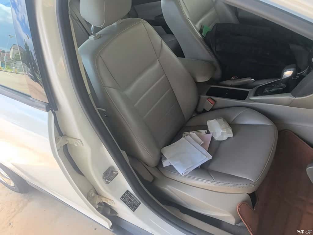 Ford Focus, 2015 25