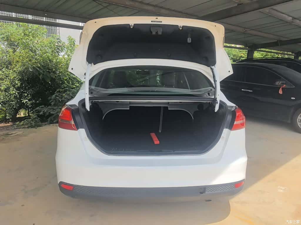 Ford Focus, 2015 19