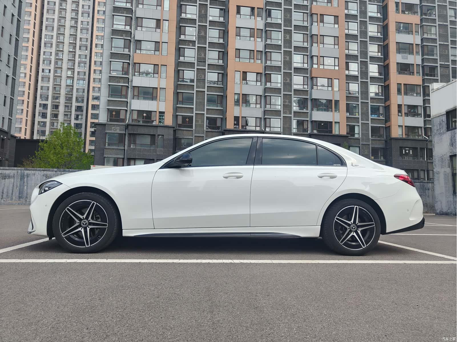 Mercedes-Benz C-Class, 2025 2