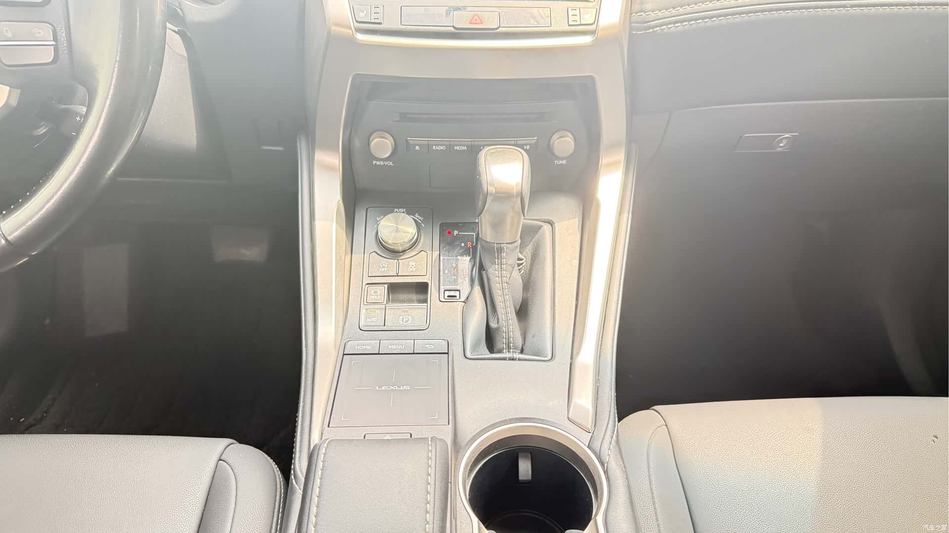 Lexus NX, 2021 13