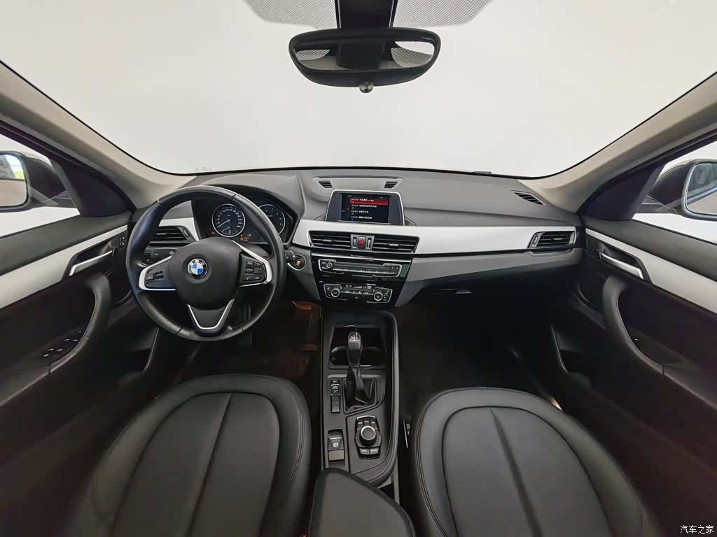 BMW X1, 2017 все фото