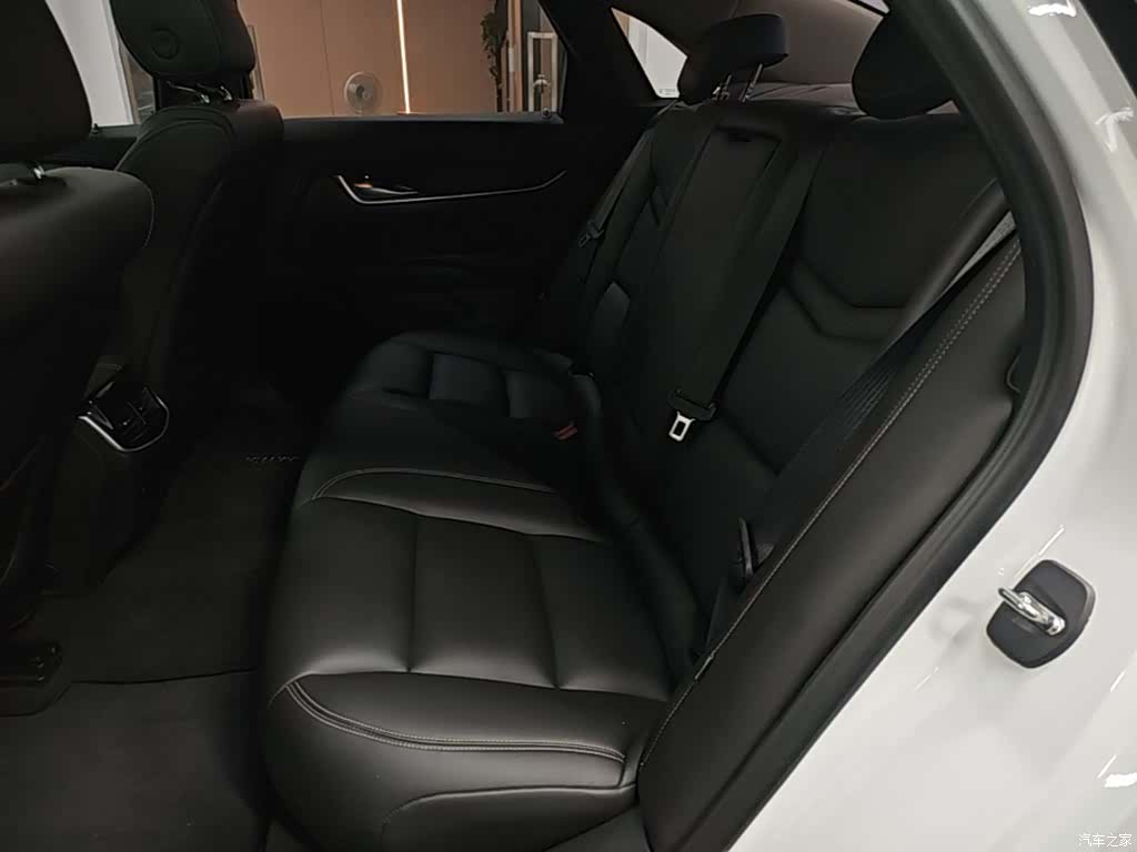 Cadillac XTS, 2019 17