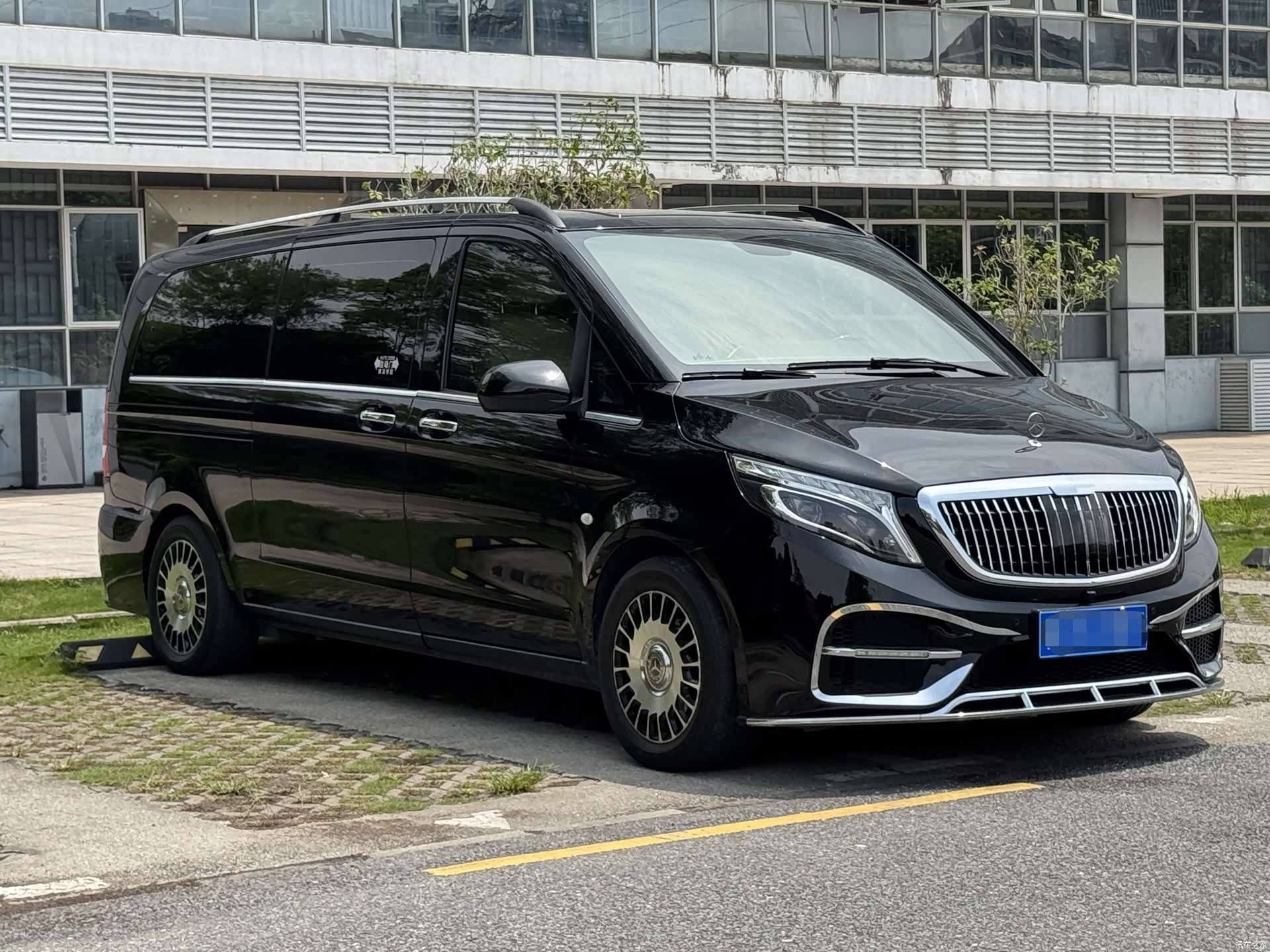 Mercedes-Benz 7, 2021 2