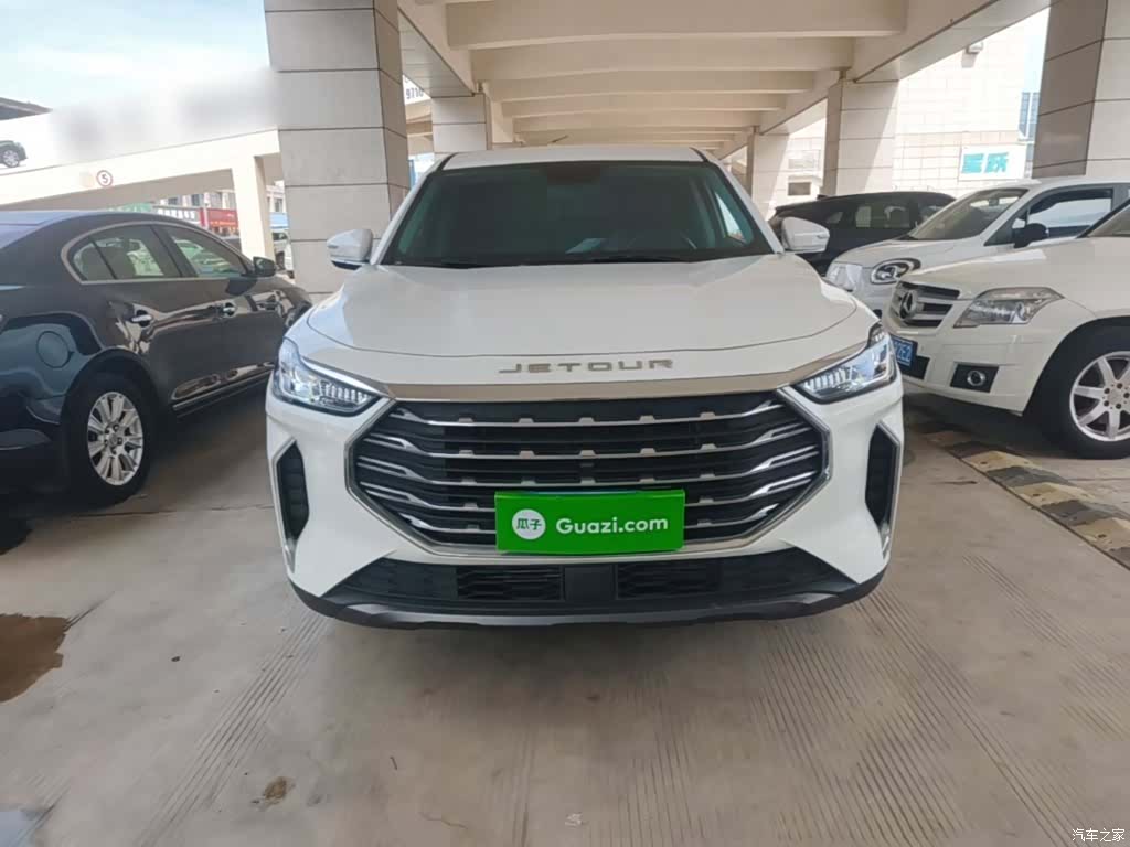 Jetour X70, 2022 3