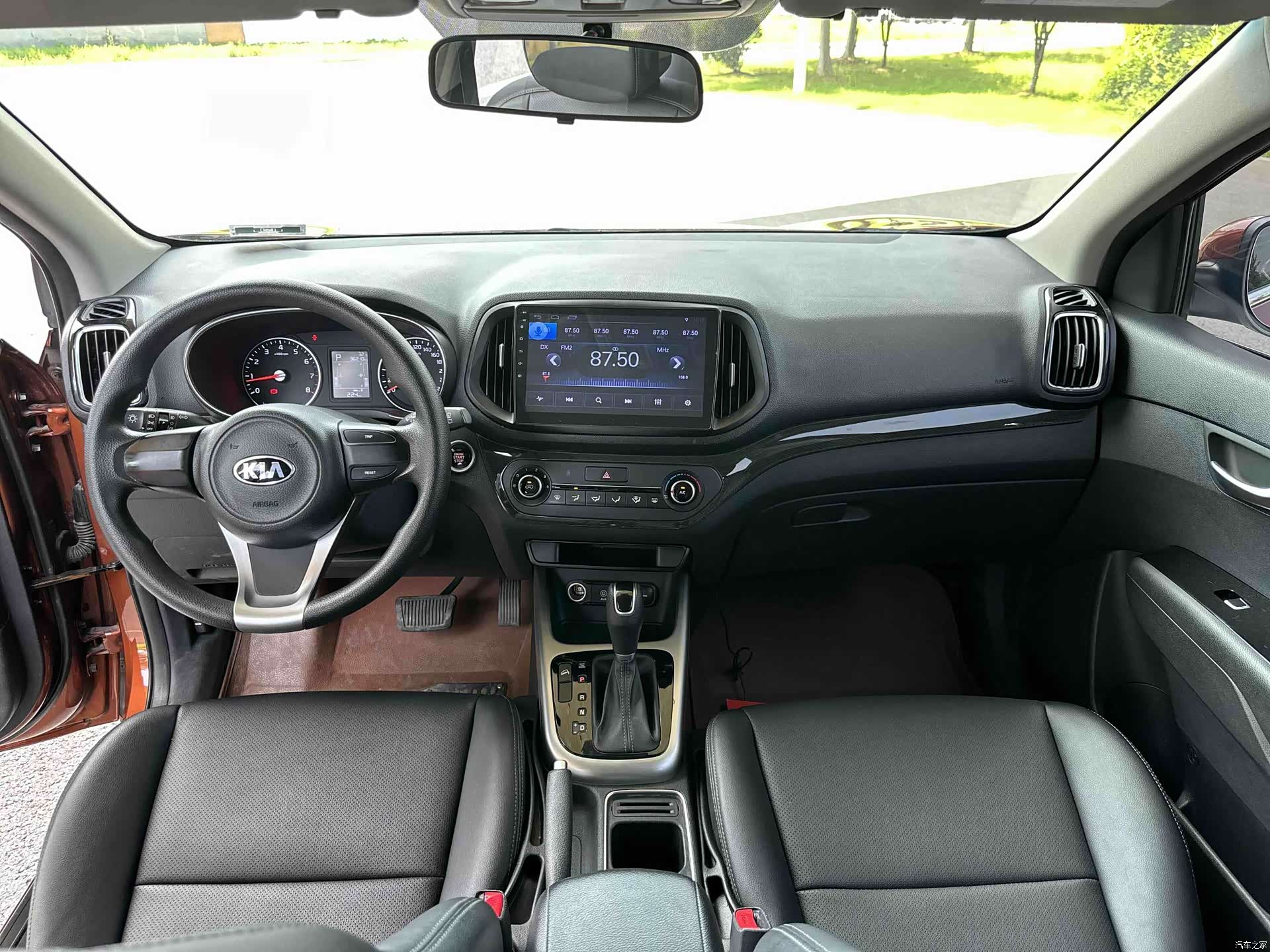 Kia KX3, 2015 12