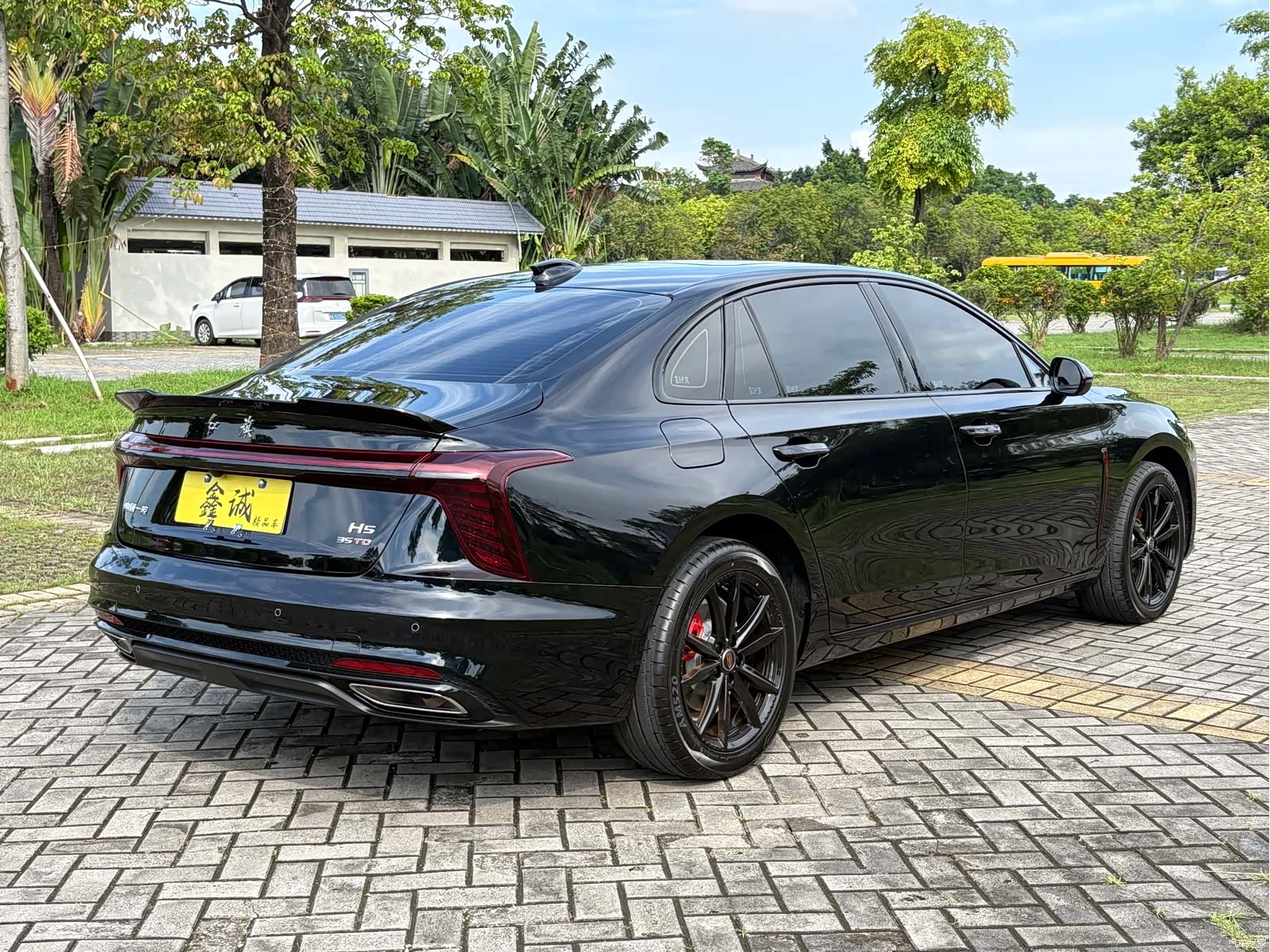 Hongqi H5, 2025 25