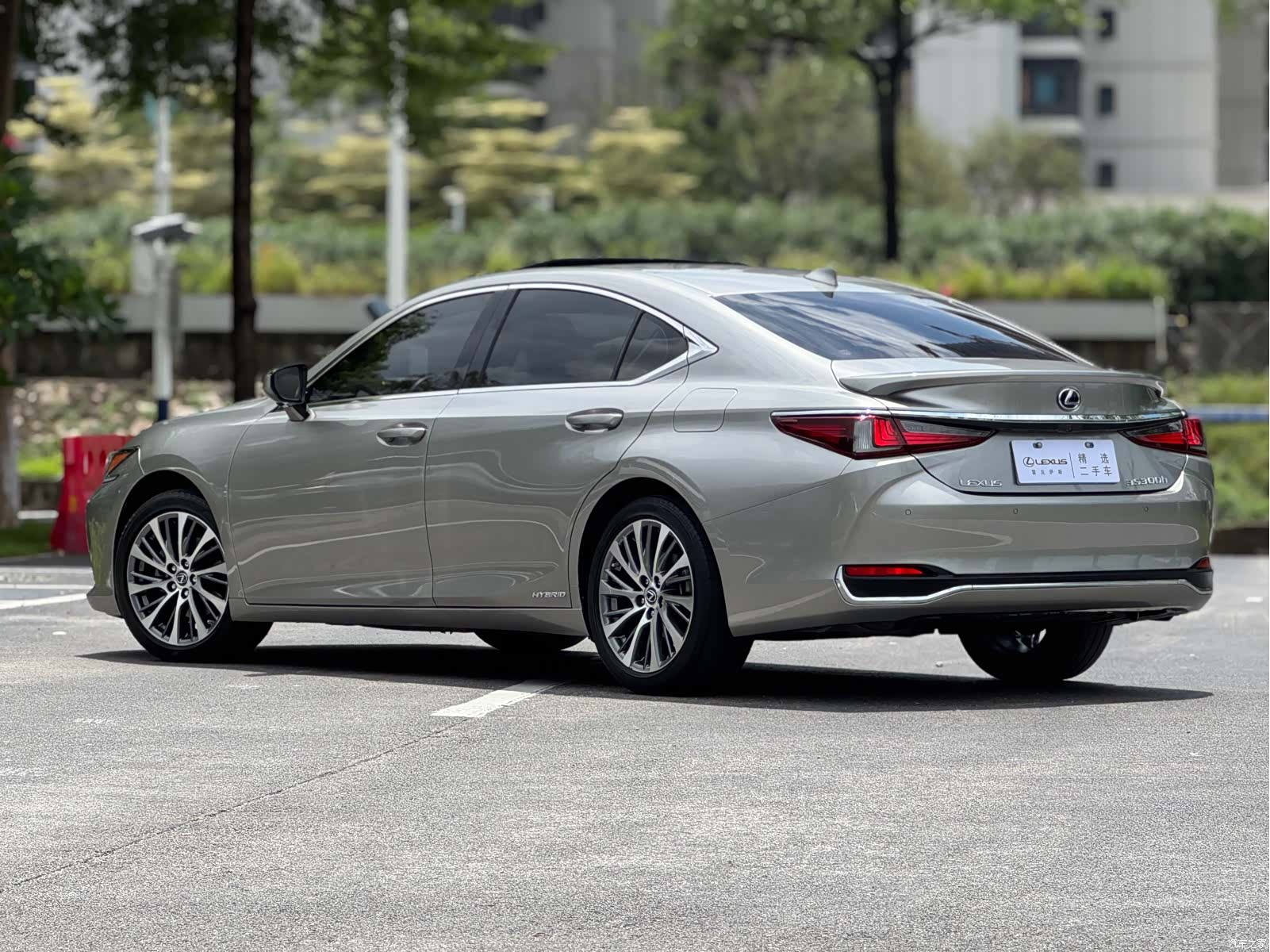 Lexus ES, 2021 4