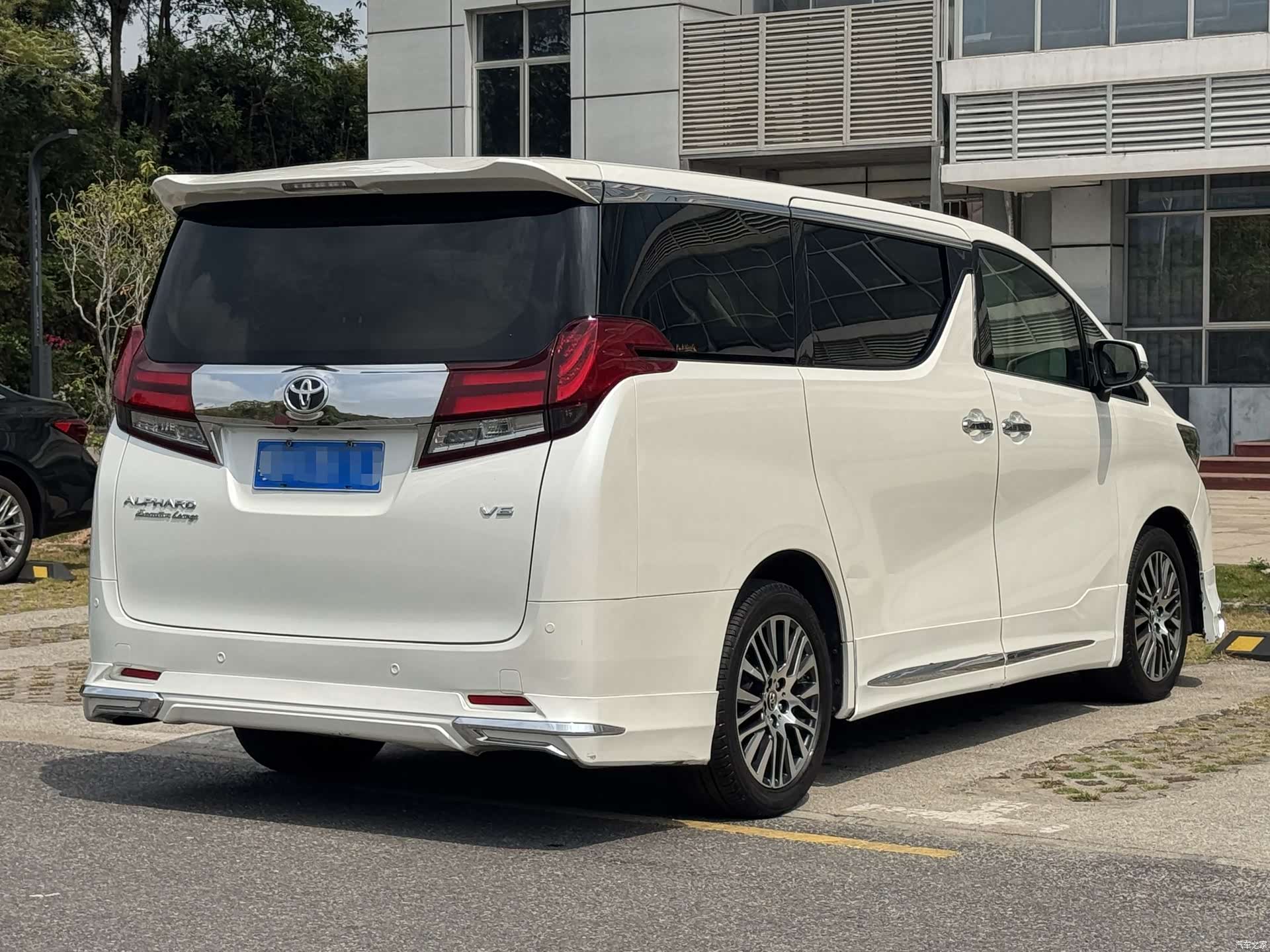 Toyota Alphard, 2016 18
