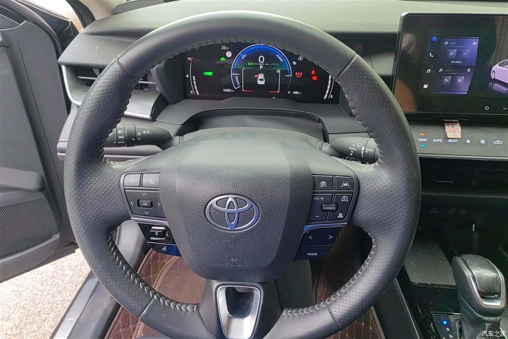 Toyota Camry, 2025 15