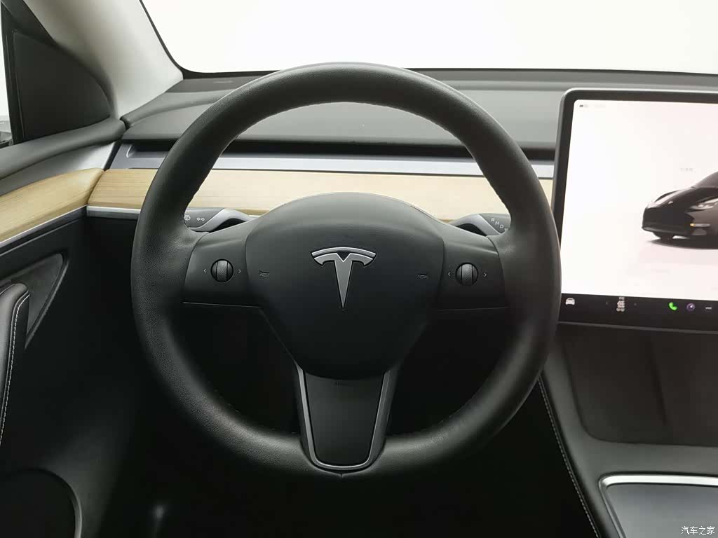 Tesla Model Y, 2022 11