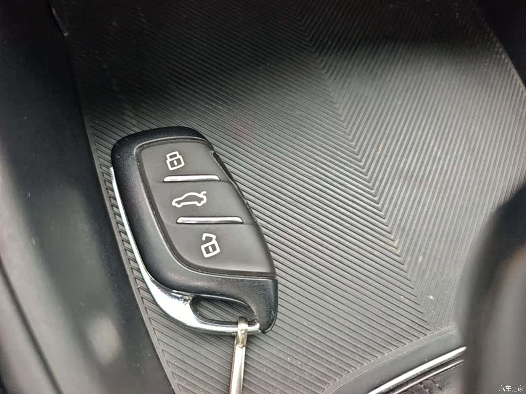 MG MG5, 2024 9