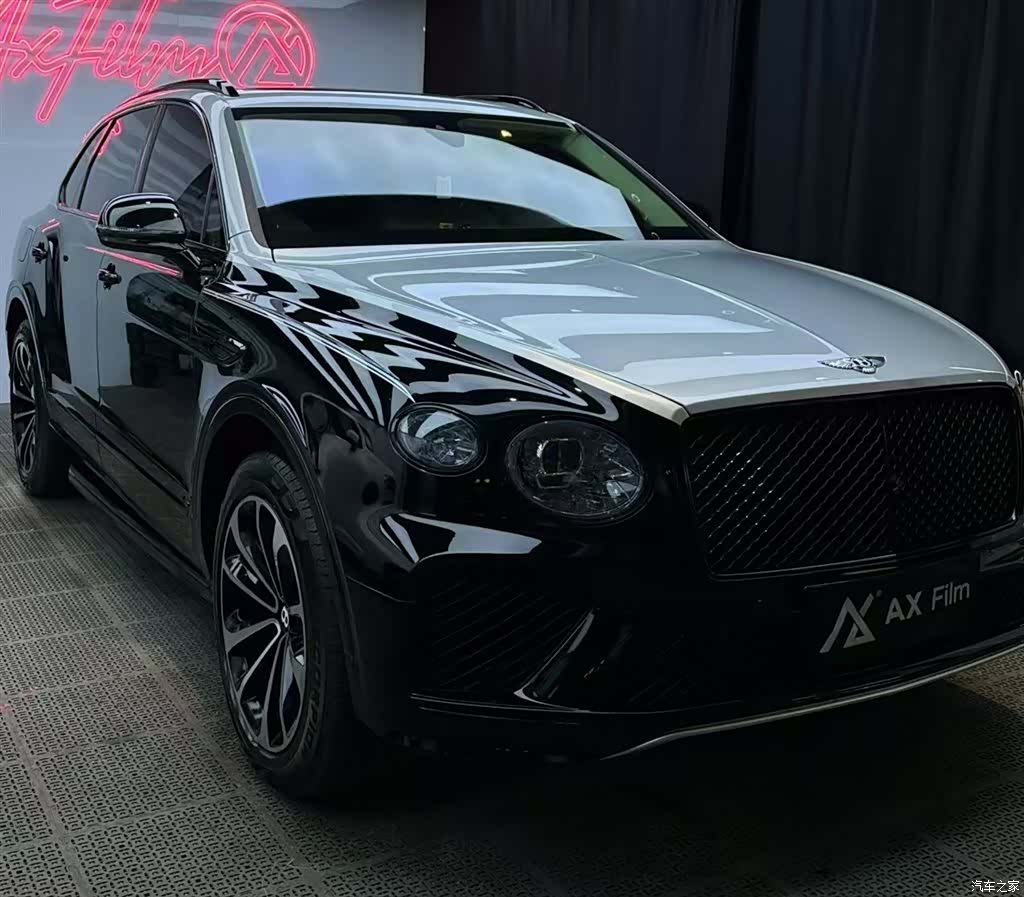 Bentley Bentayga, 2024 2