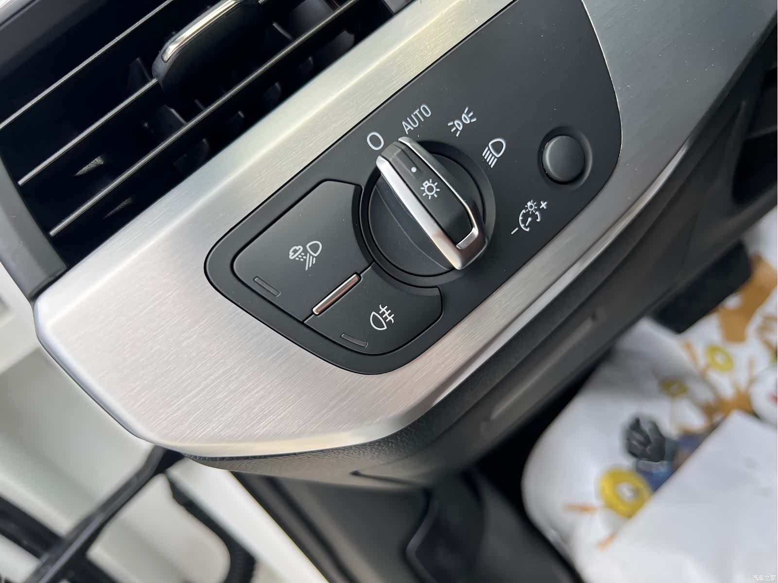 Audi A4L, 2019 12