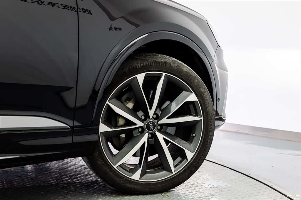 Audi Q7, 2024 21