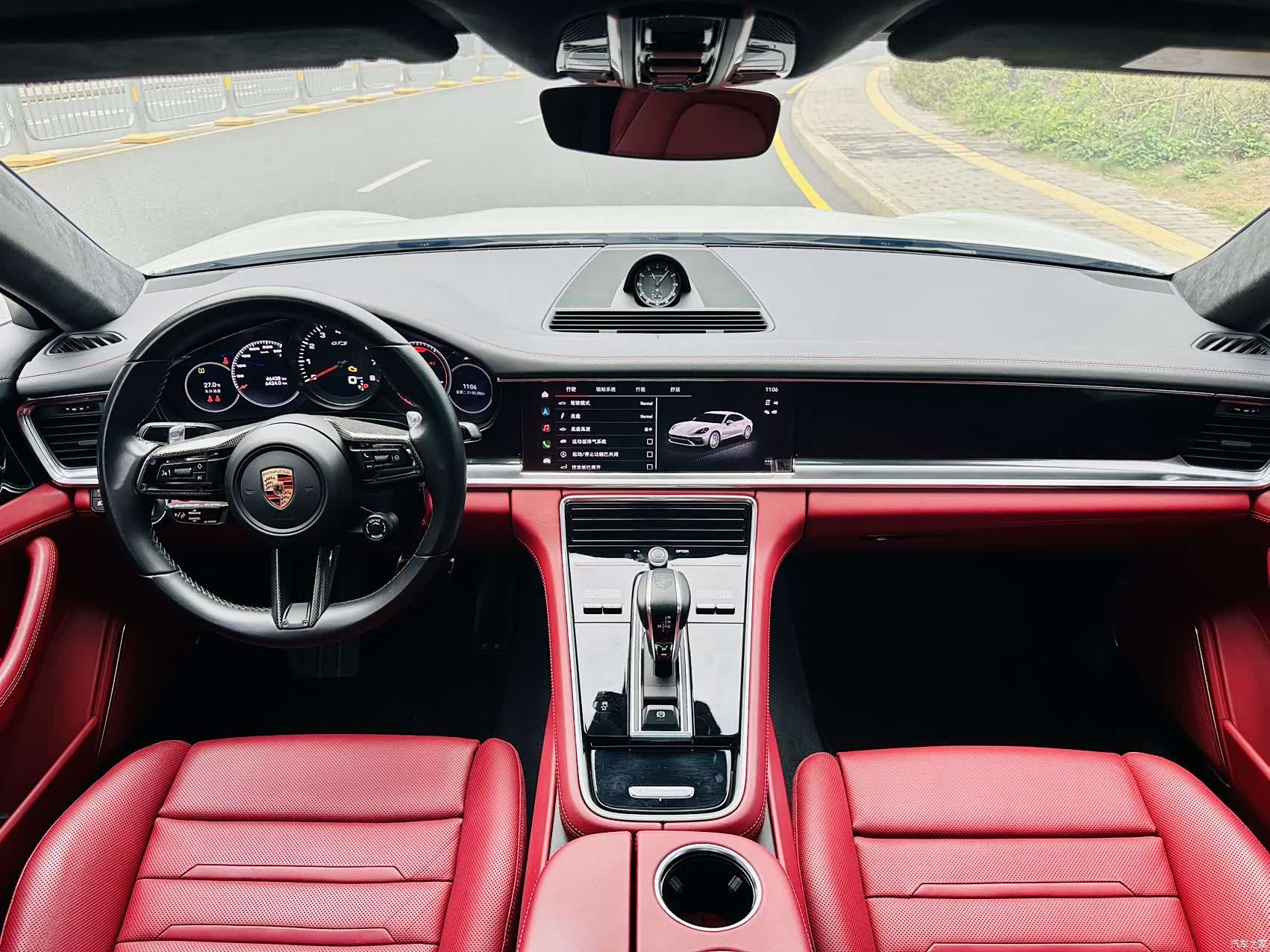 Porsche Panamera, 2023 11