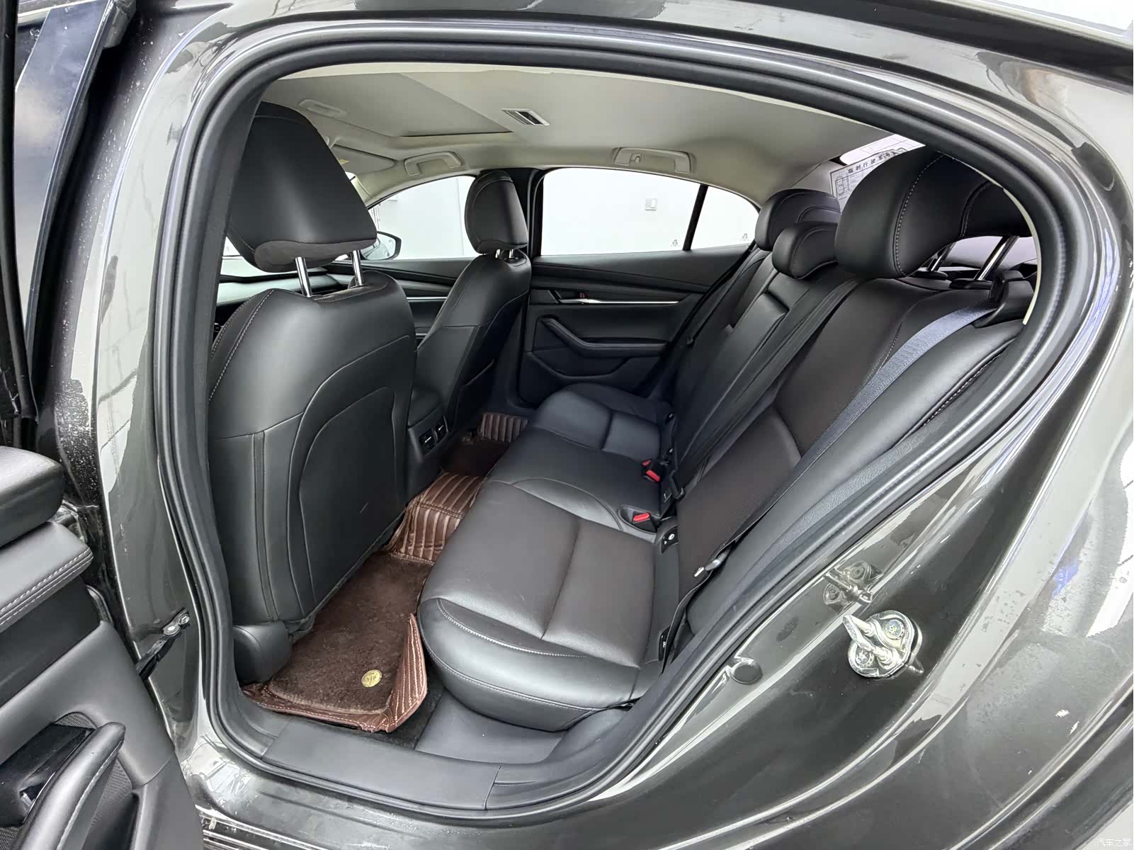 Mazda Mazda3, 2022 14