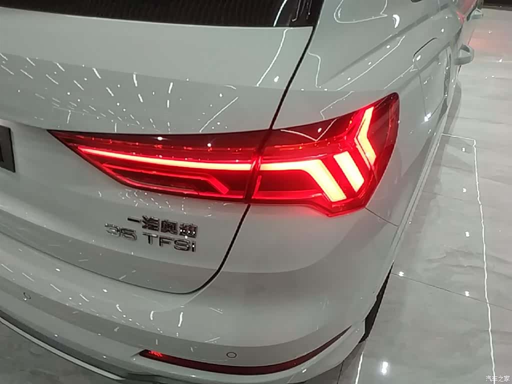 Audi Q3, 2023 8