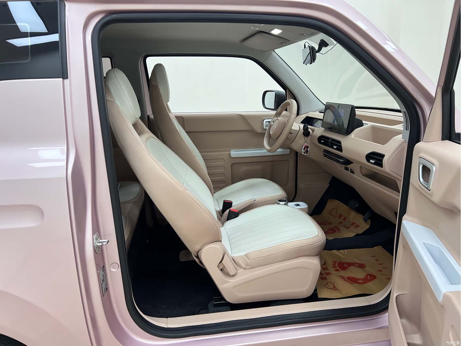 Geely Panda, 2024 27