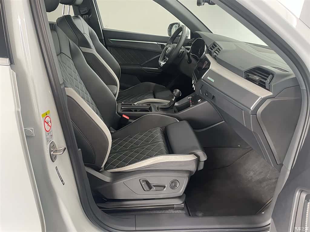 Audi Q3, 2025 14