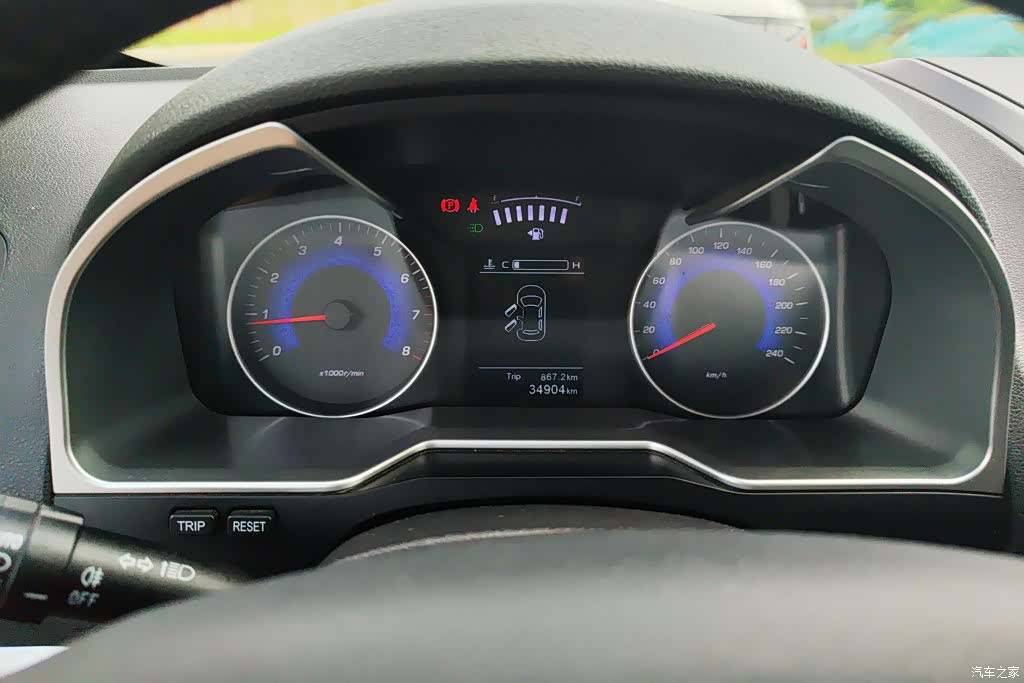 Geely Emgrand, 2016 14
