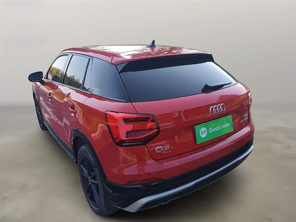 Audi Q2L