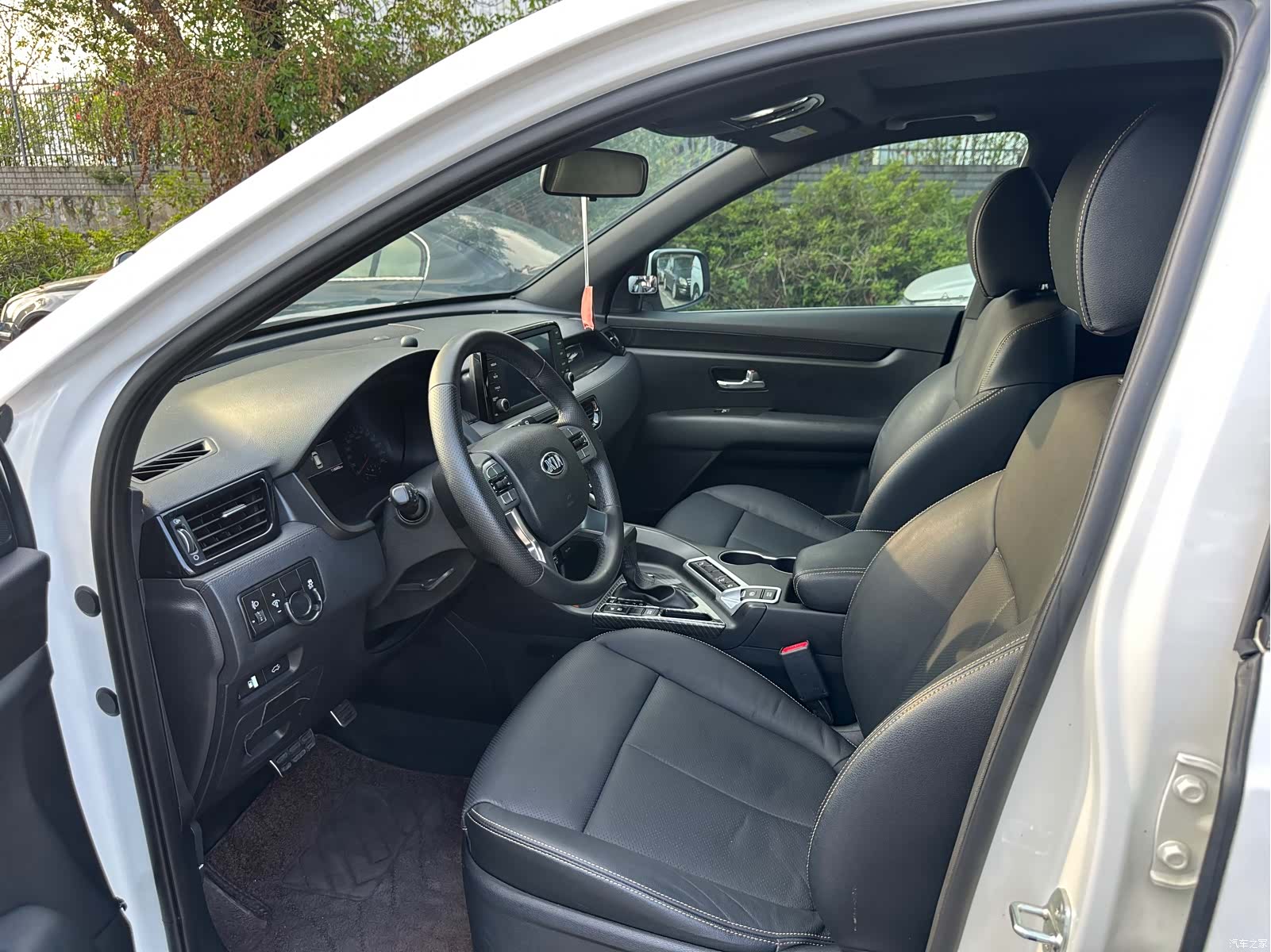Kia KX7, 2017 3